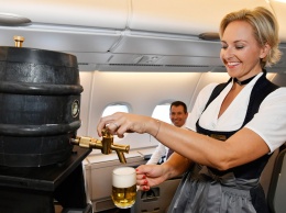 Lufthansa отметит Октоберфест раздачей бочкового пива в самолетах