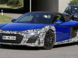 Audi начала испытания обновленного суперкара R8 Spyder