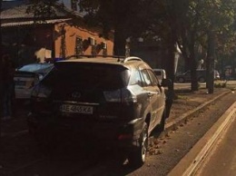 В центре Днепра работник СТО попал в ДТП на Lexus клиента