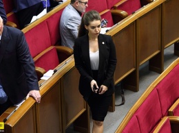 Политическая мода в Украине: в чем ходят на работу депутаты-женщины