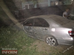 В Одесской области пьяный водитель без прав влетел в забор жилого дома