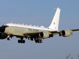 Британский самолет провел разведку вблизи Крыма