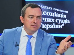 На своей должности пытается восстановиться коррупционер Сергей Чванкин