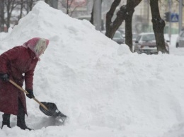 Украину засыпало снегом, зима начала атаку: фото стихии