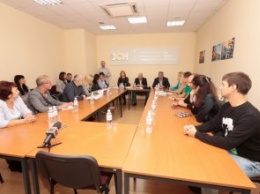 Представители мэрии Днепра присоединились к обсуждению природоохранных мероприятий на одном из металлургических заводов города