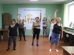 Бесплатный фитнес и английский: в Бердянске для пенсионеров открыли центр досуга