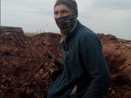 На Донбассе трагически погиб молодой боец ВСУ: в сети появилось фото