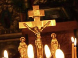Воздвижение Креста Господня: традиции и запреты праздника