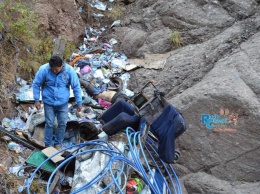 В Перу автобус упал в ущелье: 23 человека погибло