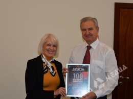 В день рождения Сергею Гриневецкому вручили диплом лауреата рейтинга «100 влиятельных одесситов»