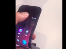 Прототип гибкого смартфона Lenovo появился на видео