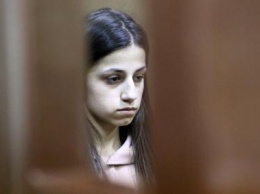 Родственники сестер Хачатурян подрались в суде