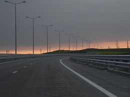 Грузовикам "дали добро" на движение по автоподходам к Крымскому мосту с 1 октября