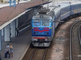 "Минирование" поезда Киев - Мариуполь оказалось ложным