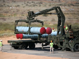 Лавров: Россия уже поставляет комплексы С-300 в Сирию