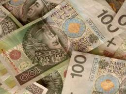 Работа в Польше: как перечислить деньги в Украину без комиссии