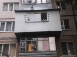В Одессе трехлетний ребенок едва не сорвался с балкона