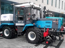 В Харькове на форуме представили локомотив на базе трактора (фото)