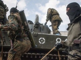 На Донбассе двое пьяных боевиков сожгли боевой танк, - блогер