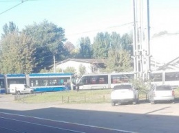 В Киеве столкнулись два новых трамвая (фото)