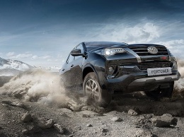 Toyota Fortuner в России получил спортивную версию