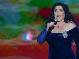 Запрещенная в Украине певица выругалась матом на вручении музыкальной премии в Москве