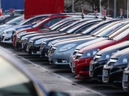 В России в сентябре 17 компаний повысили цены на автомобили