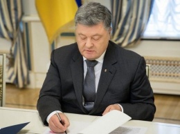 Порошенко подписал важное военное соглашение с Польшей