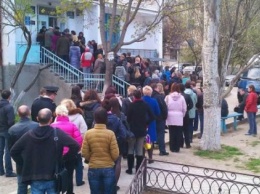 В Крыму владельцам украинских паспортов отказывают в медицинском обслуживании