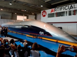 В Испании показали первую в мире пассажирскую капсулу Hyperloop (видео)