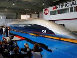 Показана первая пассажирская капсула Hyperloop Transport Technologies