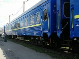 В «Укрзализныце» пообещали уволить работников, которые на ходу вытолкнули из поезда пассажира (ВИДЕО)