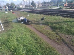 Под Киевом скоростной поезд сбил насмерть женщину на мопеде