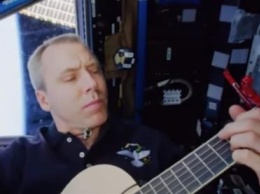 Астронавт NASA снял зажигательное музыкальное видео на космической станции