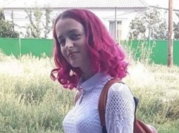 Российским школьникам запретят красить волосы и пользоваться косметикой