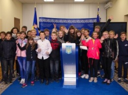 Школьники из Новомосковского района побывали в ДнепрОГА и попробовали себя в роли госслужащих (ФОТОРЕПОРТАЖ)