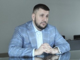 Суд разрешил военной прокуратуре вести заочное расследование в отношении экс-министра Клименко