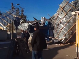 В Кропивницком на рынке рухнула крыша