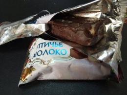 Жительница Николаева по акции купила в магазине конфеты с плесенью