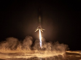SpaceX запустила на орбиту аргентинский спутник и впервые посадила первую ступень Falcon 9 на базе Ванденберг