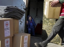 Красный Крест отправил на Донбасс 240 тонн гуманитарки