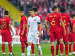 Португалия не без проблем обыграла Польшу