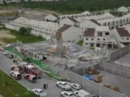 При обрушении торгового центра в Мексике погибли семь человек