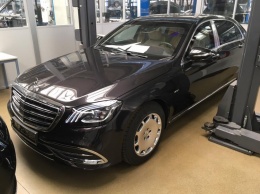 В Украину привезли уникальный Maybach с броней как у танка