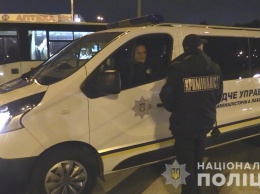 В Киеве у метро "Лесная" ночью дрались и стреляли