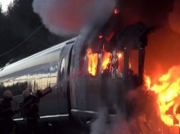 Поезд не полном ходу вспыхнул, как свеча: подробности ЧП