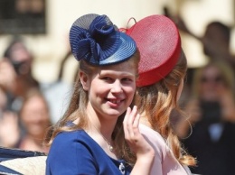 Внучка Елизаветы II случайно засветила белье на свадьбе принцессы Евгении