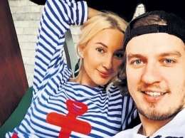 Лера Кудрявцева поделилась нежным фото с мужем