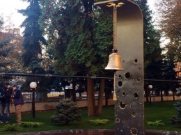 В Мемориале у Министерства обороны первый раз ударил колокол памяти