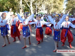 «Казаки» и «казачата» со всей области устроили николаевцам праздник